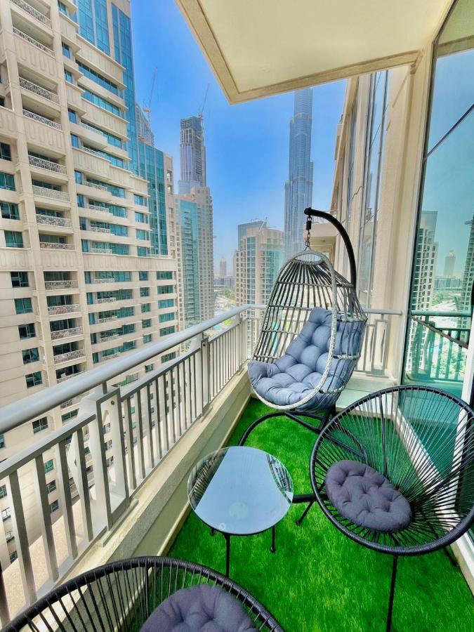First Class 2Br With Burj Khalifa & Downtown View دبي المظهر الخارجي الصورة