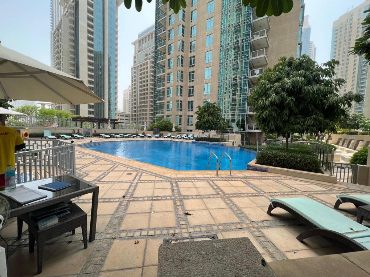 First Class 2Br With Burj Khalifa & Downtown View دبي المظهر الخارجي الصورة